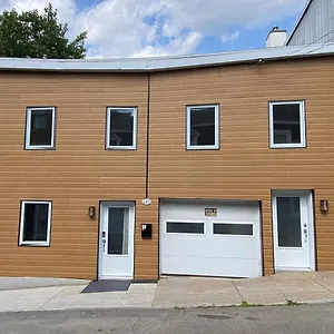  Holiday home Charming Century-old House In Center Canada